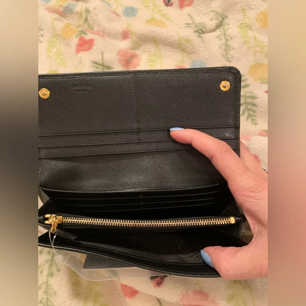 🔥 Authentic Prada Black Saffiano Leather Bow Continental Wallet🔥 - Picture 8 of 11